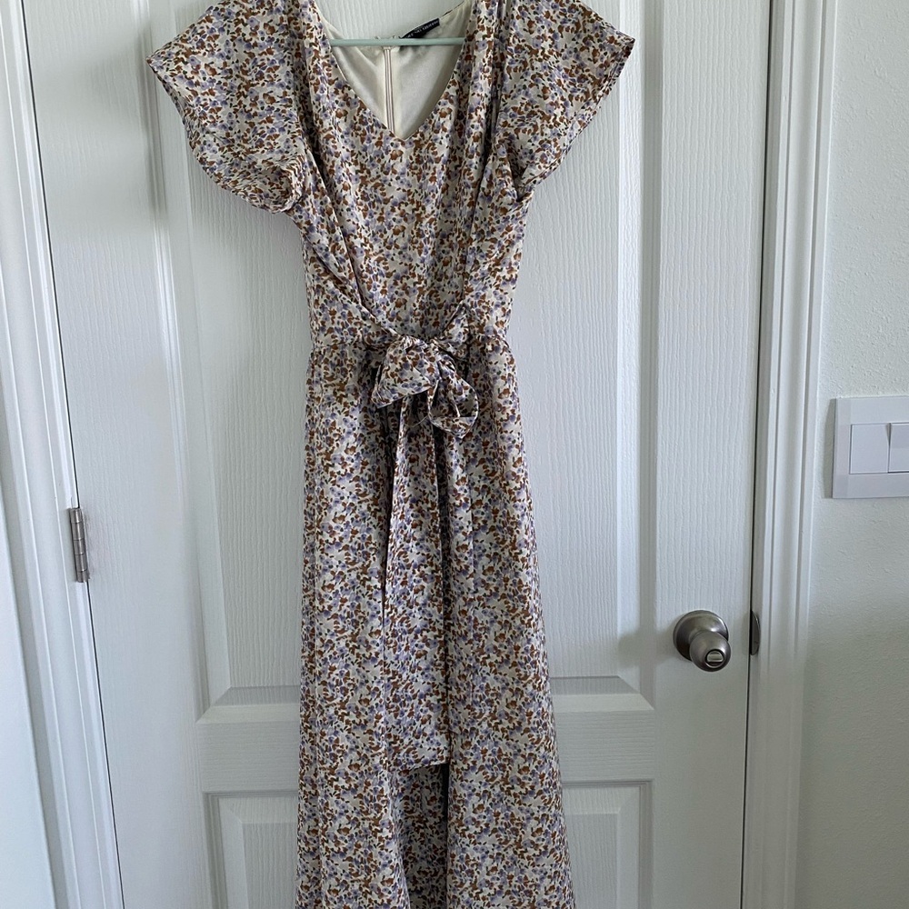 Nursing Queen Floral Dress with Zipper
